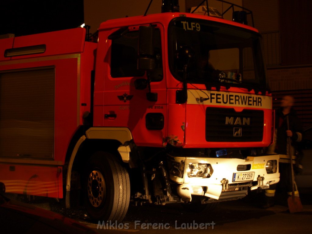 VU Einsatzfahrt Feuerwehr Polizei Koeln Muelheim Deutz Muelheimerstr  P35.JPG
